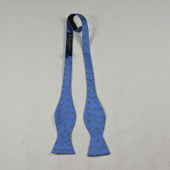 Brooks Brothers Other - Brooks Brothers Light Blue Geometric Bow Tie